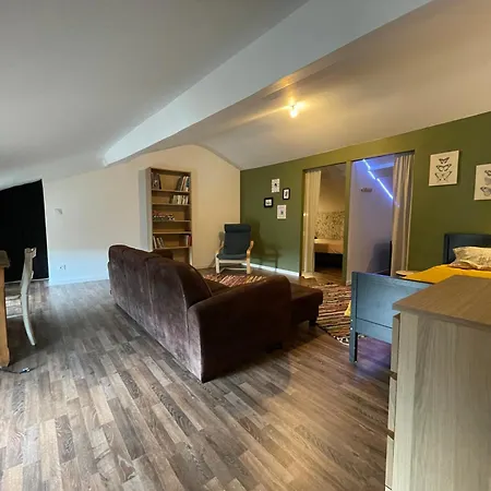 Homestay Cosy Sous Les Toits